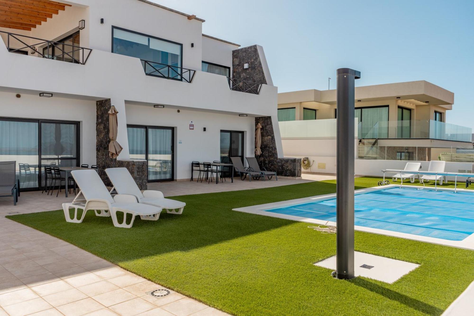 Seascape Heated Pool, Air-Con, View, Adult Only Apartment Corralejo Exterior photo